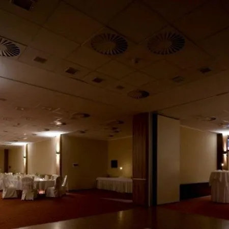 Szálloda Hotel Bratislava