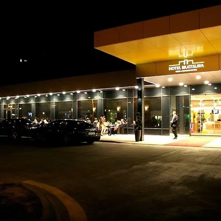 Szálloda Hotel Bratislava Pozsony