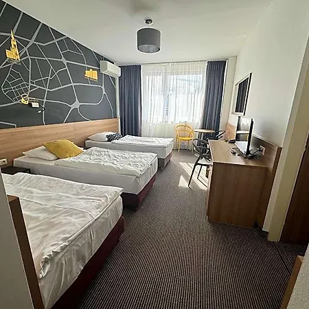 Hotel Bratislava Отель