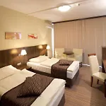 Отель Hotel Bratislava