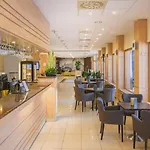 Отель Hotel Bratislava Братислава