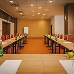 Hotel Bratislava Отель