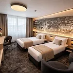 Hotel Bratislava Братислава