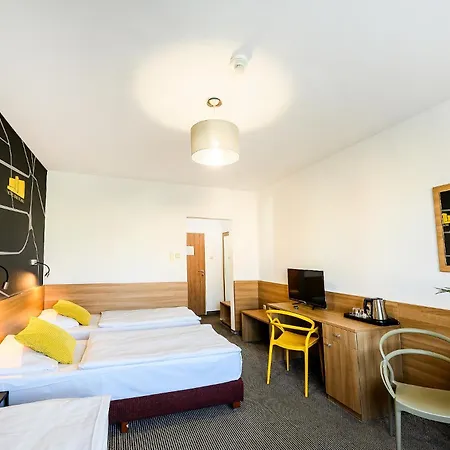 Hotel Bratislava Hotell