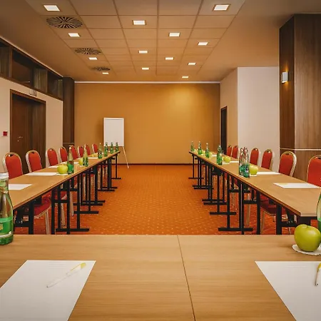 Hotel Bratislava Hotell